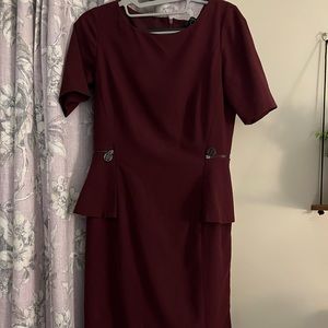 Antonio Melani burgundy merlot peplum dress size 2 cute zipper details